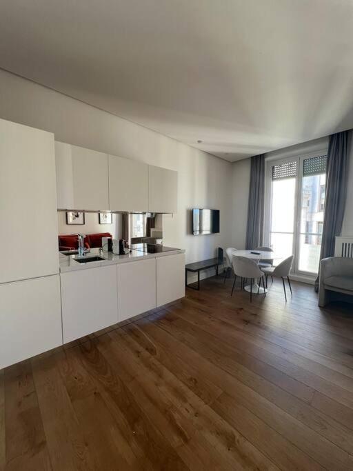 Piazza Affari Apartment - City Center Milan Bagian luar foto
