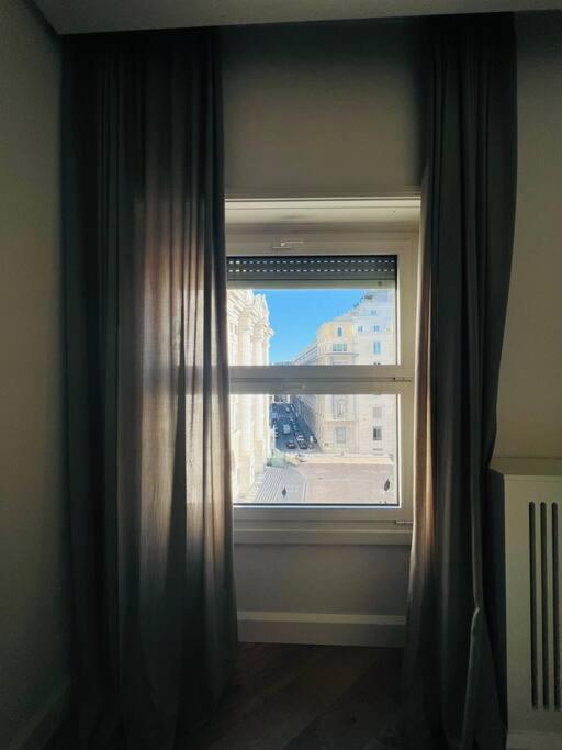 Piazza Affari Apartment - City Center Milan Bagian luar foto