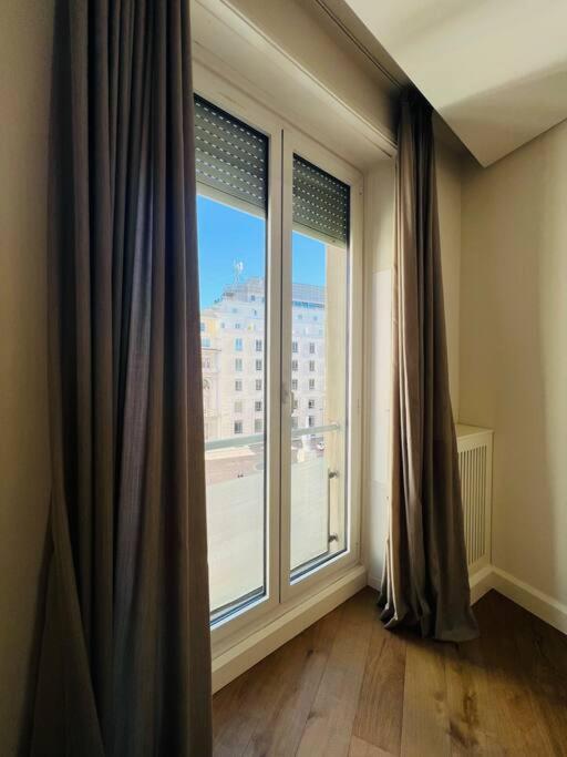Piazza Affari Apartment - City Center Milan Bagian luar foto